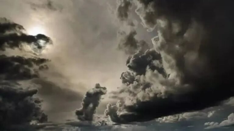 Thunderstorms to Squalls: A Wild Weather Weekend Ahead for Southern Ontario